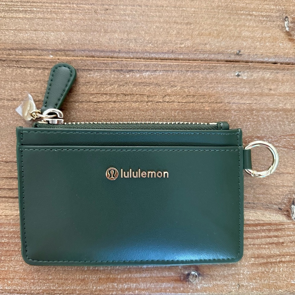 NWOT Lululemon Cactus leather alternative Card Holder - Picture 3 of 4